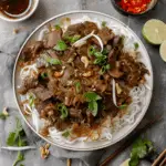 Flat Rice Noodles with Beef