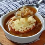 Sopa de Cebolla Clásica: Classic Spanish Onion Soup Recipe