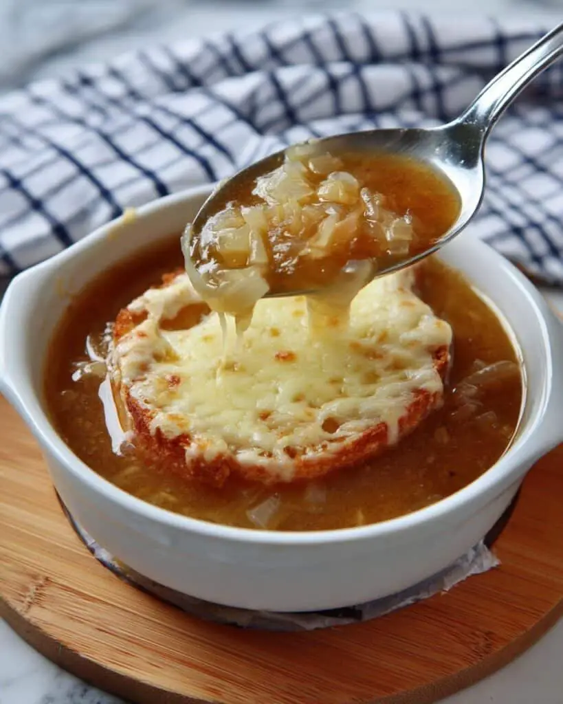 Sopa de Cebolla Clásica: Classic Spanish Onion Soup Recipe
