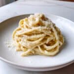 Cacio e Pepe: Classic Italian Pasta with Cheese and Black Pepper Recipe