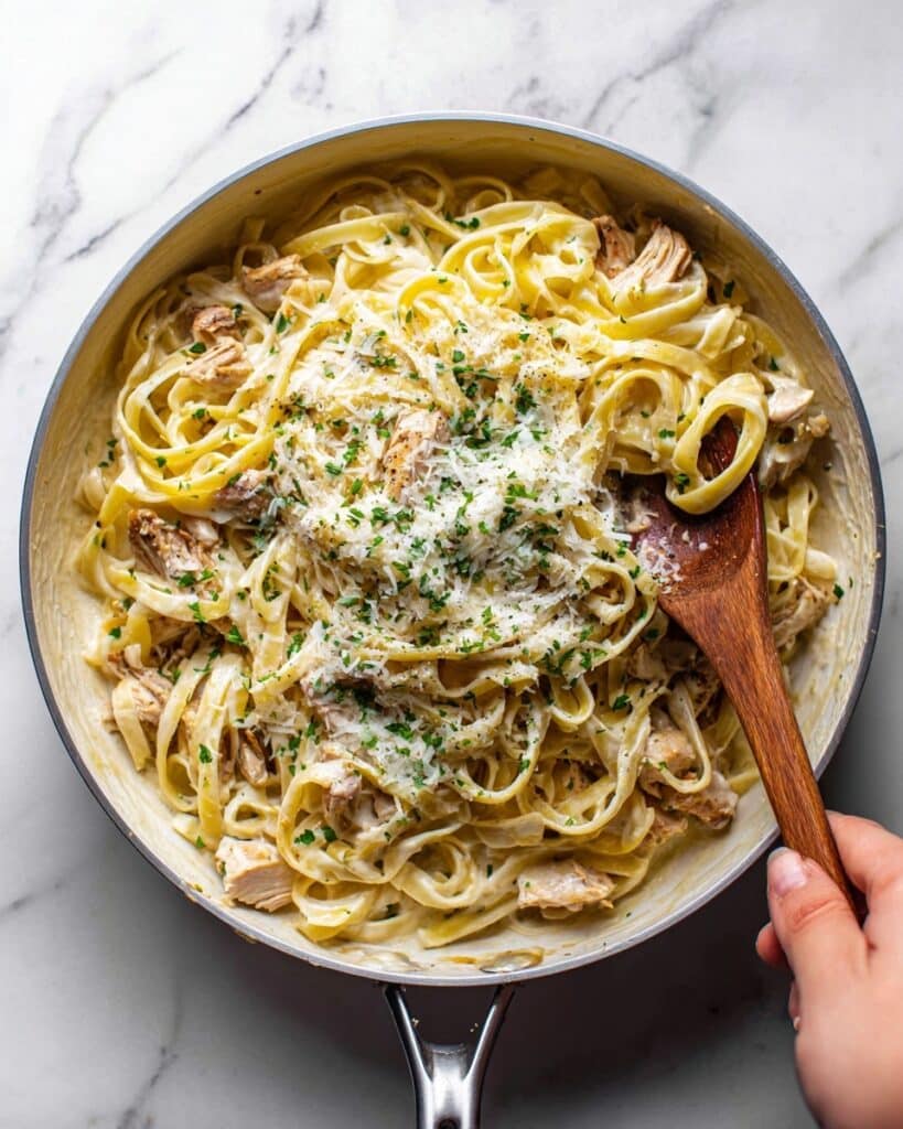 Creamy Garlic Parmesan Chicken Pasta Recipe